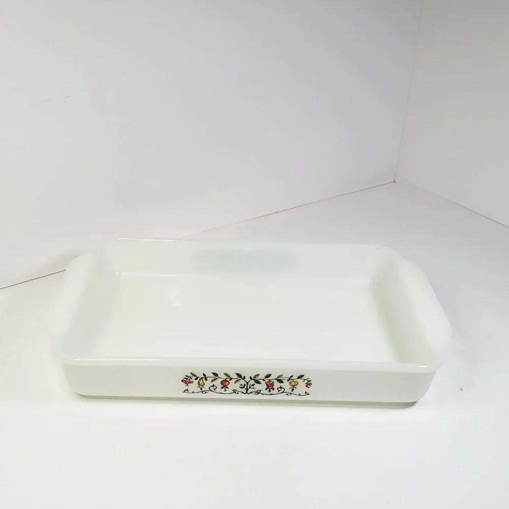 Vintage Fire King Anchor Hocking Ovenware 411 Fruit Tree Casserole Dish 2qt F6